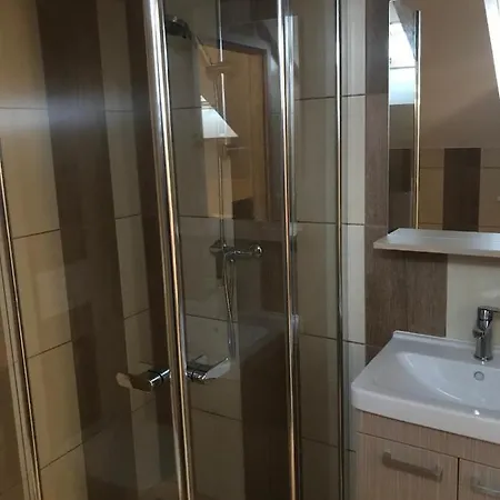 Jada Lakas Keszthely