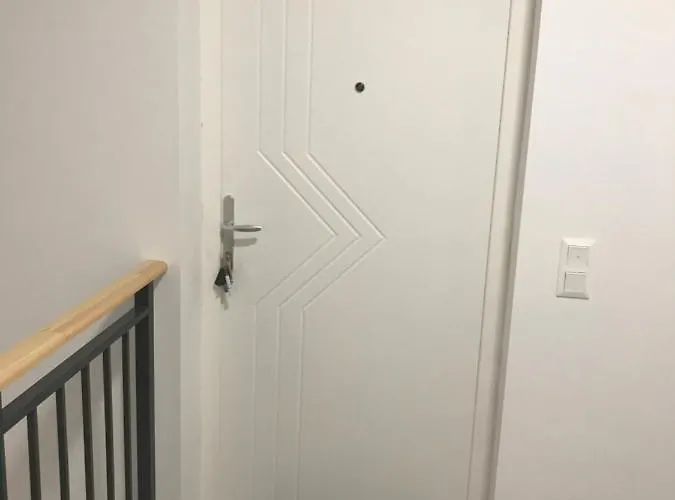 Jada Lakas * Keszthely